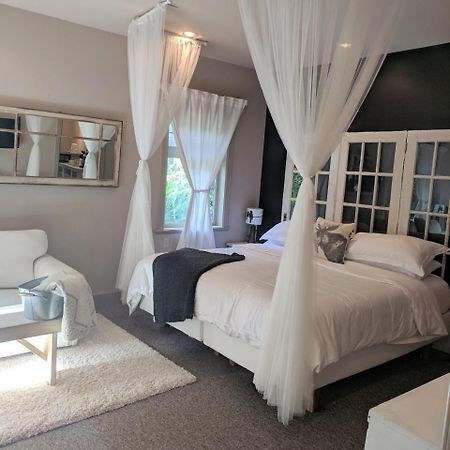 Amara Bed & Breakfast (Adults Only) Sidney Extérieur photo