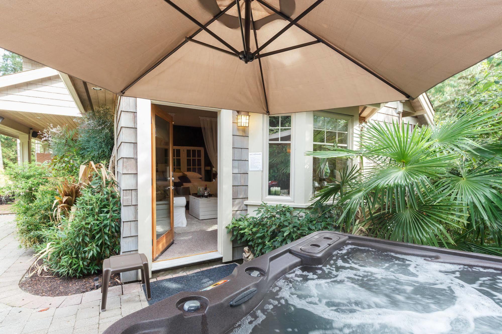 Amara Bed & Breakfast (Adults Only) Sidney Extérieur photo
