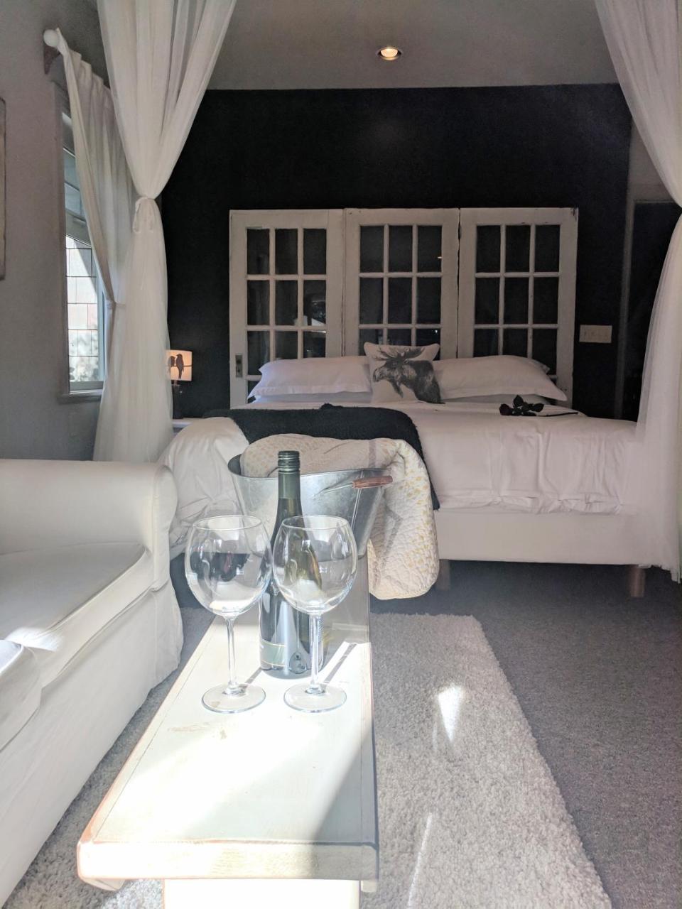 Amara Bed & Breakfast (Adults Only) Sidney Extérieur photo